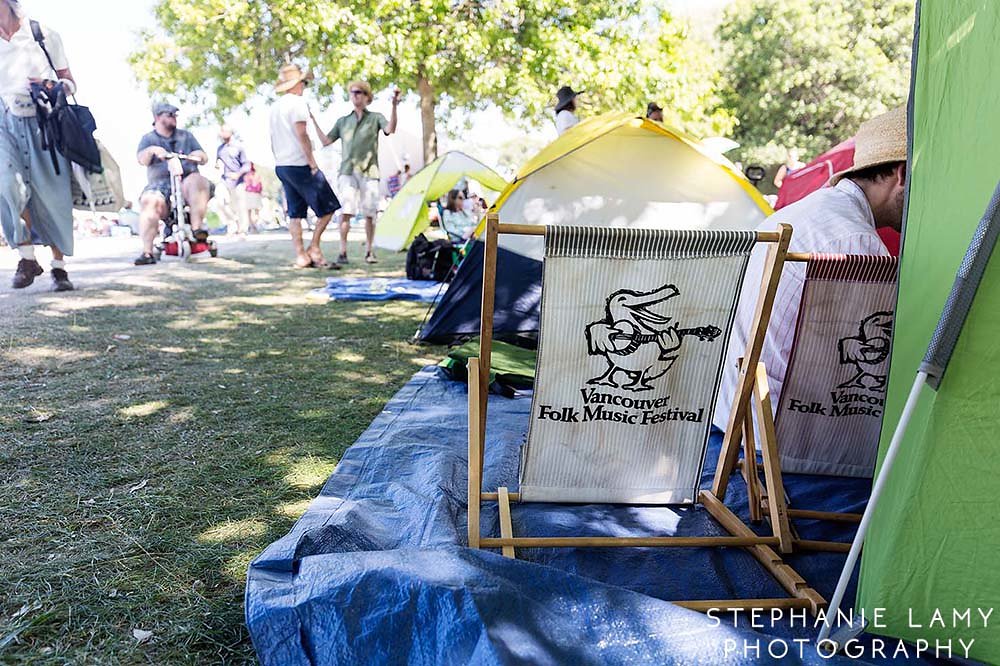 Ambiance at the 41st Vancouver Music Folk Festival in Jericho beach park on Sunday Jul 15, 2018, in Vancouver, BC, Canada - Photo © Stephanie Lamy