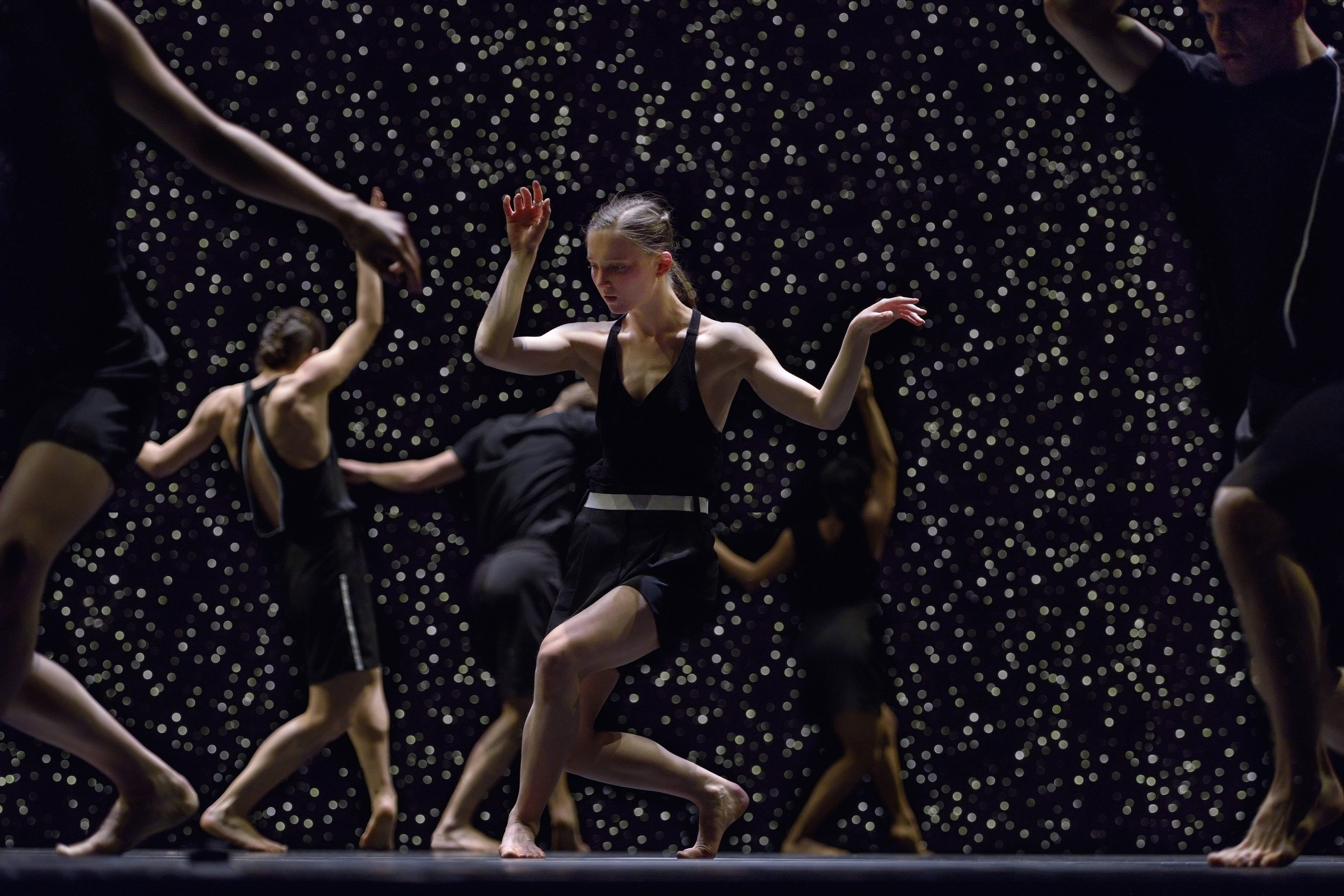 Anna Bekirova & Artists of Ballet BC in 'WHICH_ONE'_Tech_Salant_27022019_163 photo©Michael Slobodian