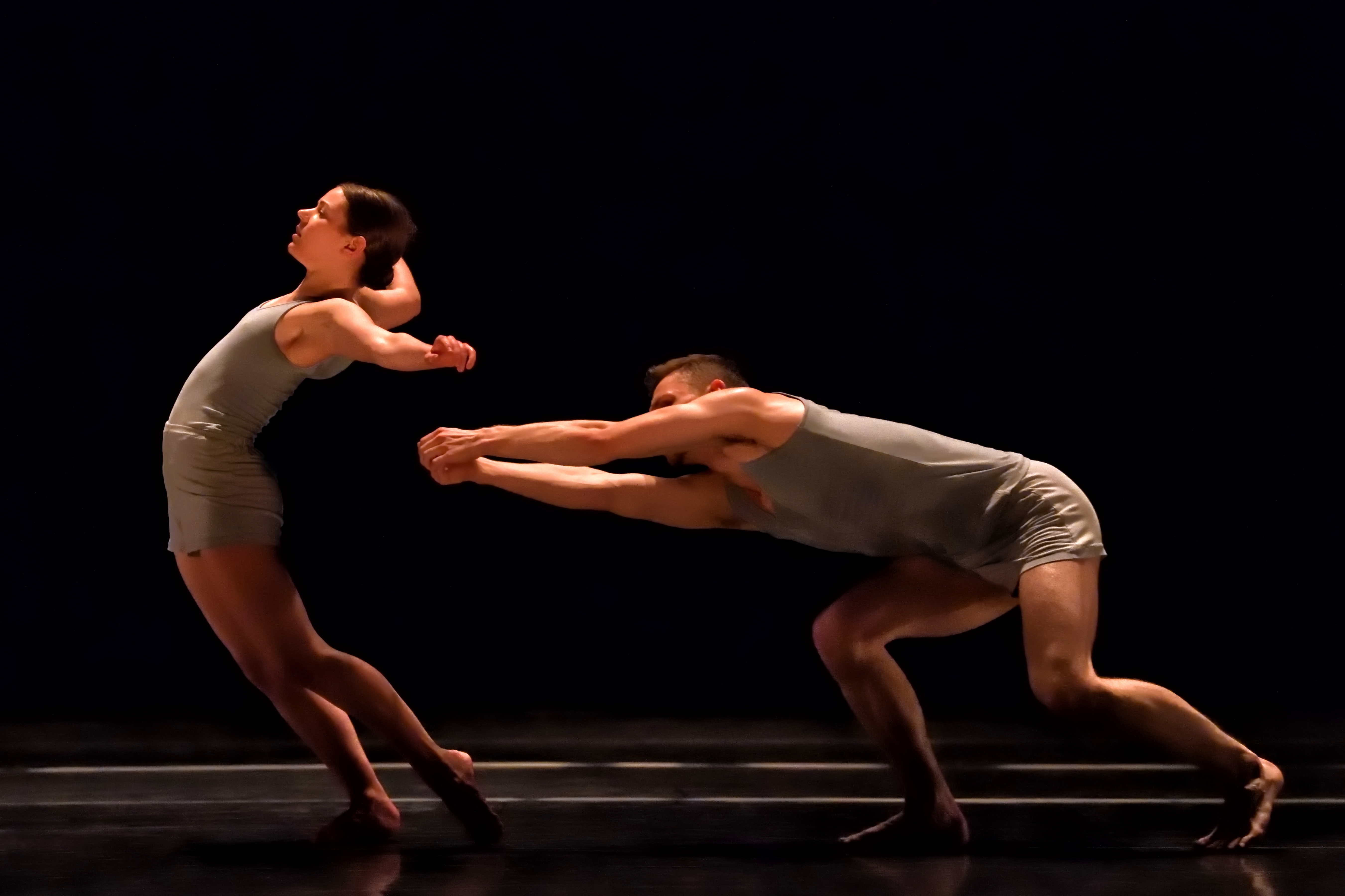 Ballet BC Dancers Emily Chessa and Brandon Alley in 'Minus 16'_Naharin_Tech_08052019_69 photo©Michael Slobodian