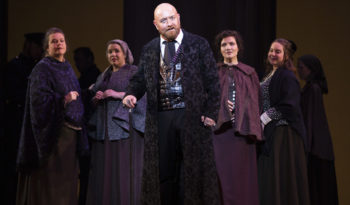 Faust - Robert Pomakov and chorus - photo Tim Matheson